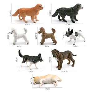 Set di 8 statuette realistiche di cani inclusi Golden Retriever e Husky