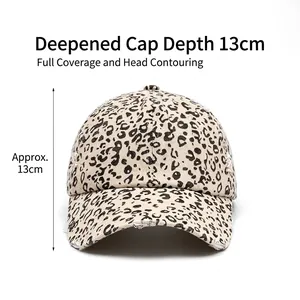 Casquette vintage léopard avec calotte de 13 cm de profondeur et bords effilochés
