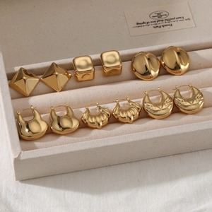 Stainless Steel Geometric Hoop Earrings PVD Gold Plated Chunky Pyramid Square Textured Retro Studs Jewelry For Women