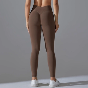 Detail of coffee brown V-waist yoga pants featuring high-stretch scrunched butt lifting