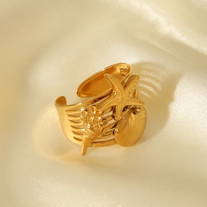 Offener Ring aus 18k vergoldetem Edelstahl mit Seestern- und Muschelanhängern für Damen