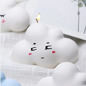 Vela perfumada con forma de nube blanca y cara linda para decoración del hogar