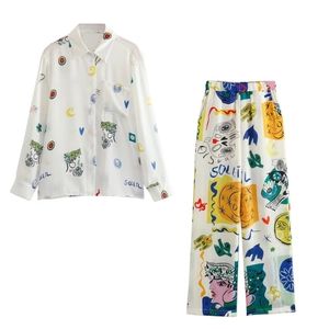 Ensemble deux pièces pour femme avec chemise à imprimé graffiti et pantalon large