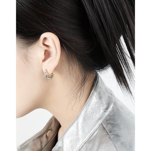 Minimalist S925 sterling silver C-shaped hoop earrings with gold and silver interlaced design