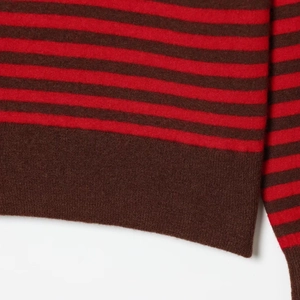 Pull en maille rayé rouge et marron avec ourlet côtelé et texture en laine de qualité