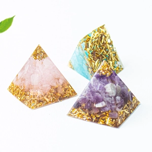Orgone Pyramid Natural Crystal Gravel Resin Energy Tower Healing Meditation Home Office Desk Decoration Ornament Gold Foil