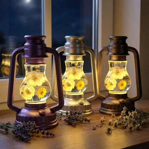Retro-Harz-Nachtlicht in Petroleumlampen-Form mit Trockenblumen und warmem LED-Leuchten