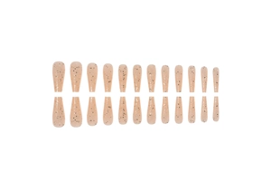 Unghie finte lunghe a ballerina rosa nude con polvere glitter dorata e paillettes lucide
