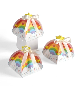Boîtes à bonbons arc-en-ciel avec nœud et nuages pour emballage de cadeaux