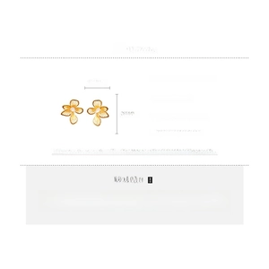 Detailed view of gold flower earrings with cubic zirconia and silver needles dimensions