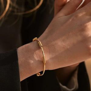 French Minimalist 18K Gold Plated Brass Open Bangle For Women Business Commute Versatile Lucky Bead Spiral Wrap Bracelet