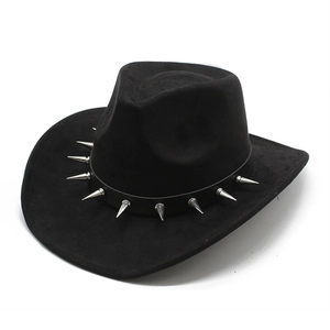 Chapeau de cowboy noir en daim avec rivets argentés punk sur bandeau en cuir