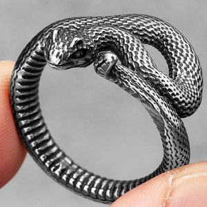 Snake Ring Stainless Steel Retro Punk Style Animal Wrap Gothic Jewelry For Men Women Fashion Accessory Gift Daily Wear
