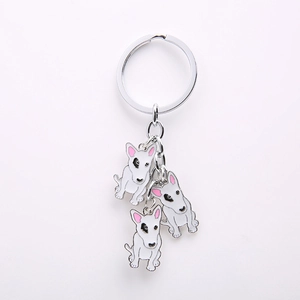 Schattige witte bulldog emaille sleutelhanger met drie metalen hangers voor tassen