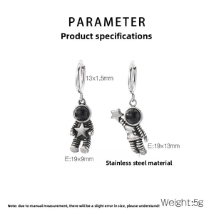 Technical size diagram for stainless steel astronaut asymmetric earrings showing dimensions