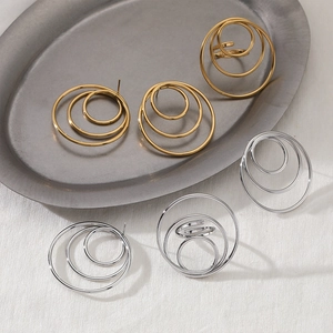 Polished stainless steel geometric layered circle earring and adjustable ring jewelry set