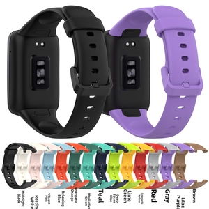 Macro detail of skin-friendly silicone strap in multiple colors for Xiaomi Smart Band 7 Pro
