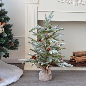 Artificial Christmas Tree Flocked Snow Effect PE Material LED Warm Lights Pine Cones Linen Base Rustic Nordic Desktop Decor