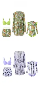Flache Darstellung von grünen Ananas- und lila Tiger-Print-Familien-Bademoden mit Pareos
