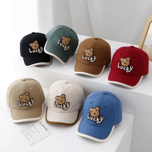 Casquette de baseball pour enfants avec patch ours et broderie Lucky en sept coloris vifs
