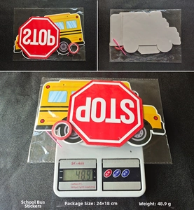 Detailed school bus banner showing dimensions of 24x18cm and weight for party decor