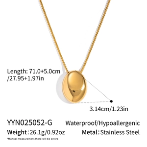 Détails des dimensions du pendentif ovale doré 18K et spécificités de l'acier inoxydable