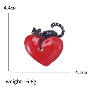 Creative black cat on red heart brooch badge measuring 4.4cm by 4.1cm and weighing 16.6g
