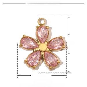 Detailed size chart of pink zircon flower pendant in stainless steel with 15mm dimensions