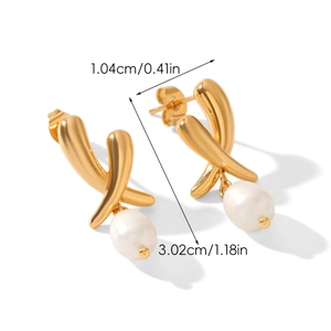 Dimensions des boucles d'oreilles perles torsadées dorées avec longueur de 3,02 cm