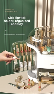 Detail eines mehrschichtigen Kosmetik-Organizers mit staubdichtem Deckel und Lippenstiftfach