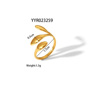 Detailed view of adjustable golden spiral ring with 1.7cm diameter and leaf design
