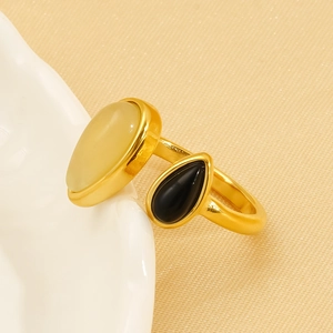 Bague vintage en acier inoxydable plaqué or 18K avec pierres asymétriques jaune et noir
