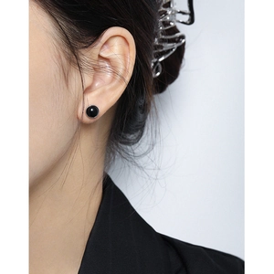 Minimalist S925 sterling silver stud earrings with black agate circular inlay for women