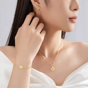 Elegant 925 sterling silver jewelry set with pink heart zirconia necklace and earrings