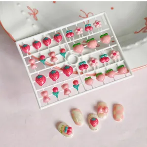 Détails de charmes d'ongles en résine 3D avec fraises et pêches roses dans le kit TX-038