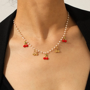 Collier Pendentif Cerise Acier Inoxydable Chaîne Künstliche Perle Imitation Émail Rouge Style Français Design Fruit Doux Pour Femme