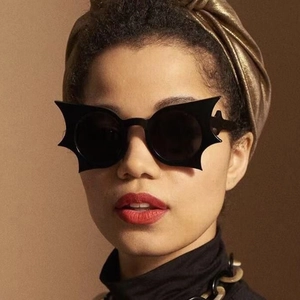 Hip-hop bat shaped sunglasses for women with trendy black butterfly frame for parties