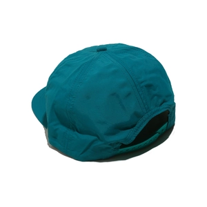 Vue arrière d'une casquette de baseball séchage rapide cyan foncé avec fermeture réglable