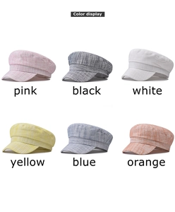 Farbpalette mit sechs strukturierten Schiffermützen in Rosa, Weiß, Blau und weiteren