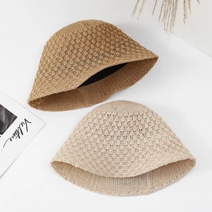 Chapeau de soleil en crochet style japonais beige et kaki avec détail de nœud