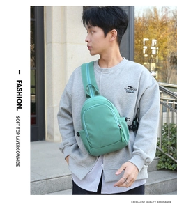 Casual nylon borsttas voor dames en heren, lichte en waterdichte crossbody rugzak.