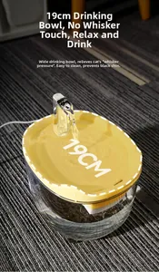 Detail view of the 19cm wide water tray on the automatic pet fountain for cats and dogs