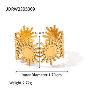 French vintage 18k gold plated sunburst hollow ring with 1.79cm inner diameter size