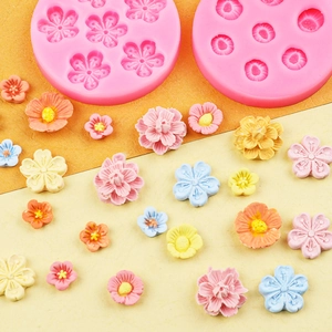 Stampi in silicone rosa con fiori di ciliegio e prugna per fondente e cioccolato