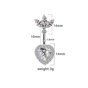 Détails macro du piercing de nombril en zircon cœur avec dimensions et poids de 3g
