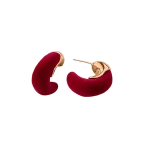 Boucles d'oreilles C en velours rouge vin avec placage en or 18 carats pour l'hiver