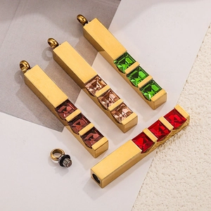 Gouden roestvrijstalen rechthoekige hangers met gekleurde zirkoon en schroefdop