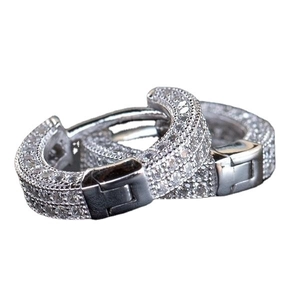 Silberne Iced-Out Creolen mit weißem Zirkonia-Mikropavé für Damen und Herren