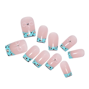 Lot de 10 faux ongles French léopard avec pointes bleues et strass nœuds