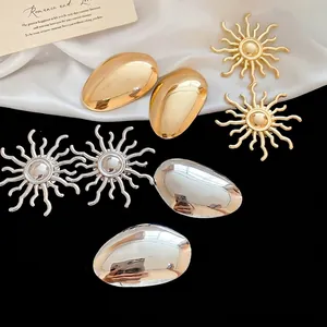 Alloy Sunburst Brooch Pin Oval Geometric Metallic Minimalist Fashion Jewelry For Women Suits Dress Coat Decoration
